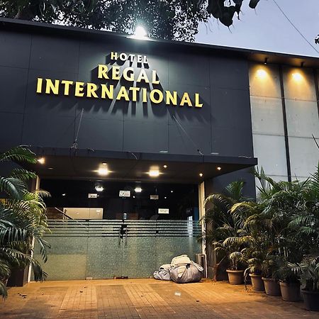Hotel Regal International - Near Mumbai International Airport Andheri East Exterior photo