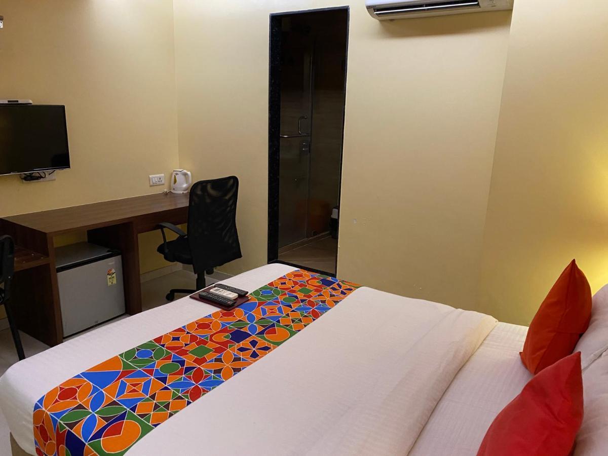 Hotel Regal International - Near Mumbai International Airport Andheri East Exterior photo